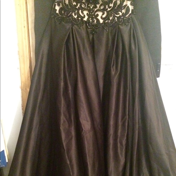 Beautiful black Jovani gown size 20 - Picture 2 of 8